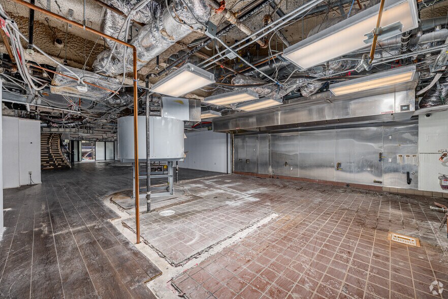 More Photos Of 701 W 7th St, Los Angeles Apartments For Lease