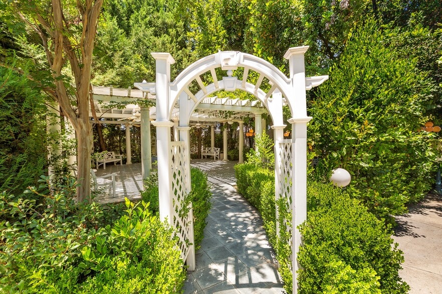 More Photos Of 2064 Orange Tree Ln, Redlands Lodge Meeting Hall For Sale