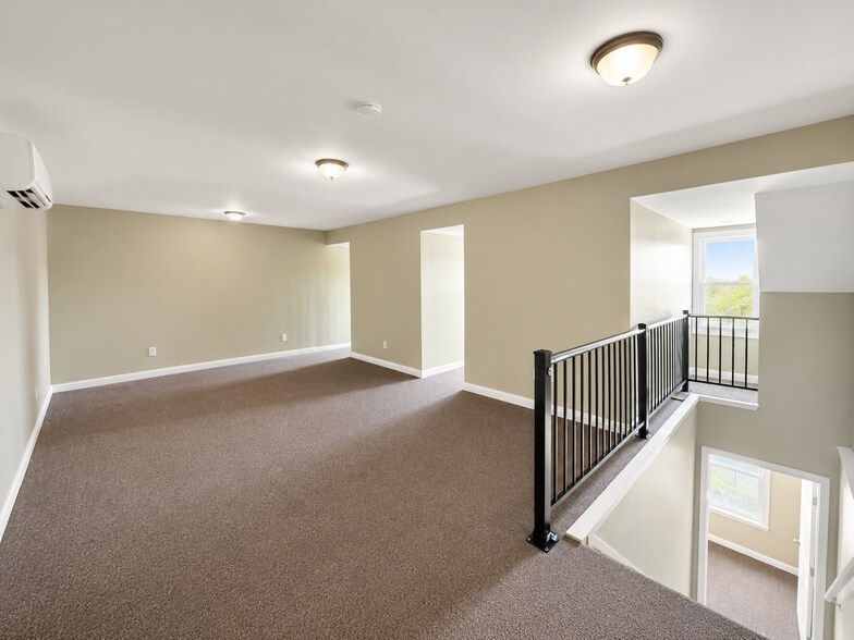 More Photos Of 581 Executive Pl, Fayetteville Office For Sale