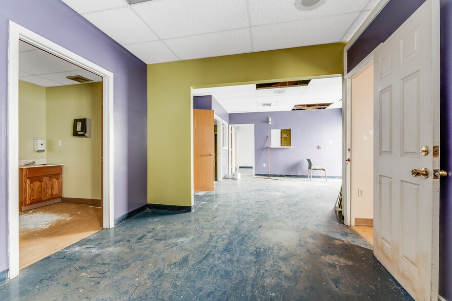 More Photos Of 1023 Pittsburgh Rd, Uniontown Freestanding For Lease