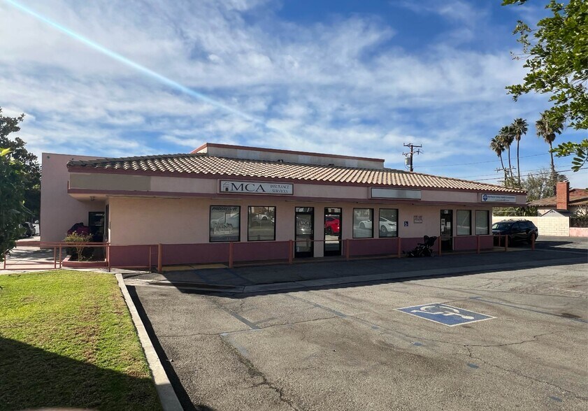 More Photos Of 1160-1172 N MacLay Ave, San Fernando Office For Lease