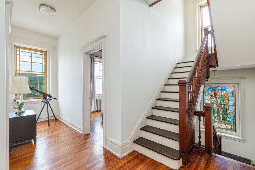 More Photos Of 124 E Abbott St, Lansford Specialty For Sale