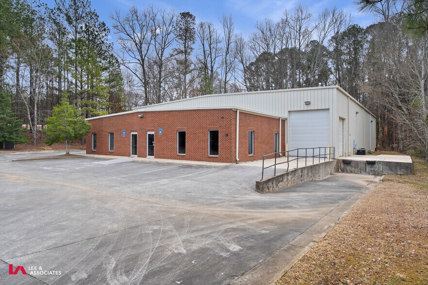 More Photos Of 121 Holt Industrial Cir, Acworth Warehouse For Sale