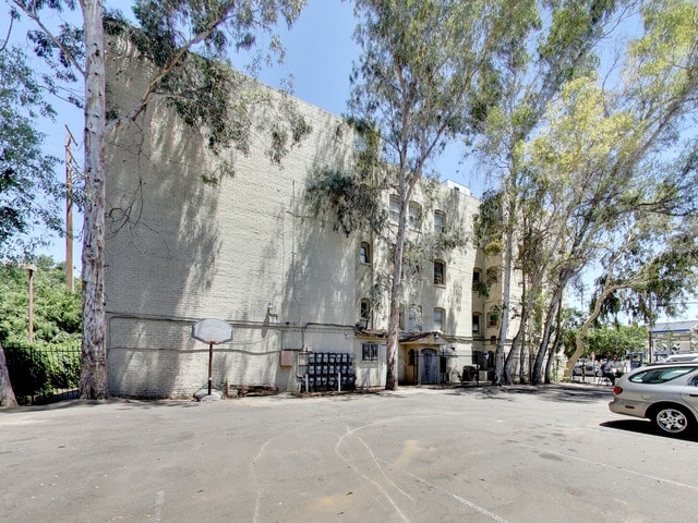 More Photos Of 717 N San Joaquin St, Stockton Apartments For Sale