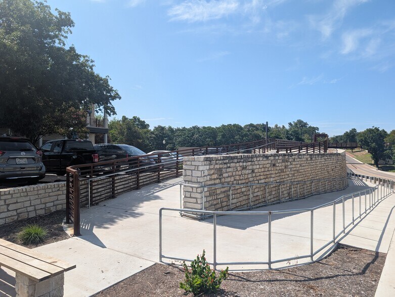 More Photos Of 1 Chisholm Trail Rd, Round Rock Unknown For Lease