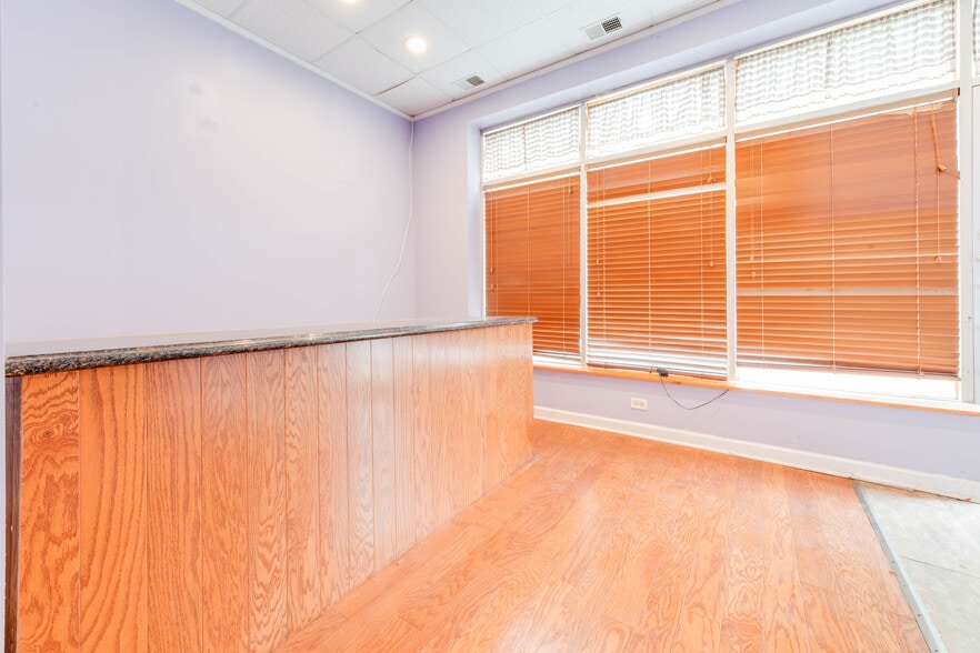 More Photos Of 1855-1923 W Diversey Pky, Chicago Apartments For Sale