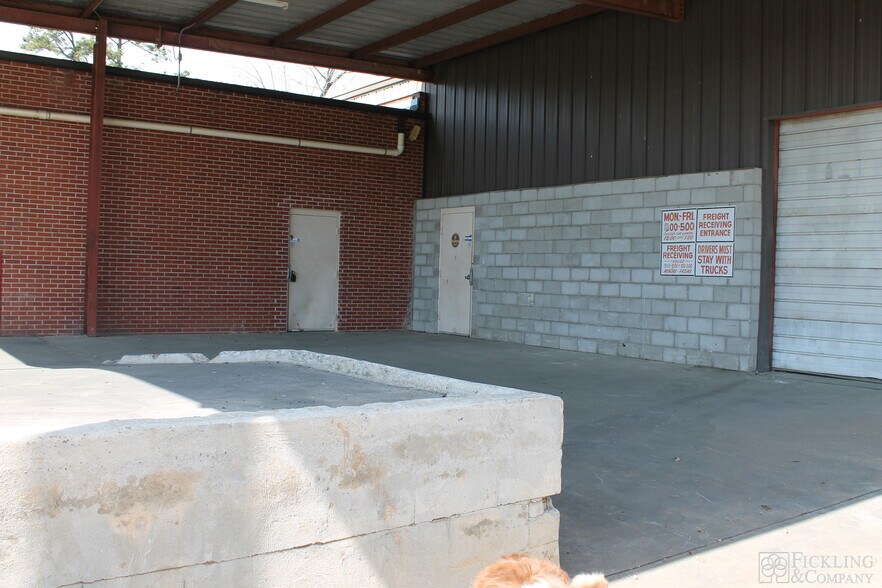 More Photos Of 795 S Fulton St, Macon-Bibb Warehouse For Lease