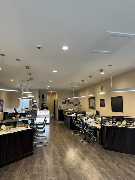 More Photos Of 5248 Hamilton Blvd, Allentown Freestanding For Lease