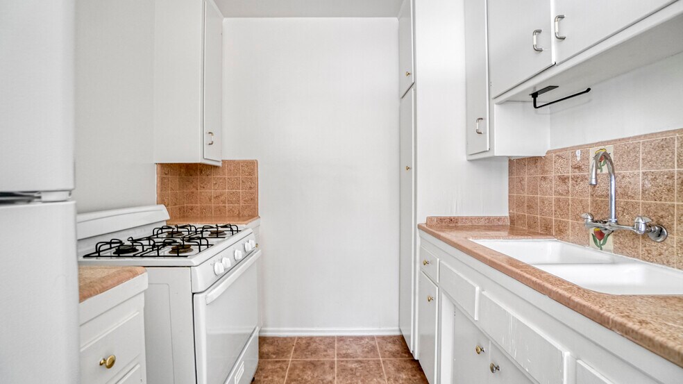 More Photos Of 3310 Keystone Ave, Los Angeles Apartments For Sale