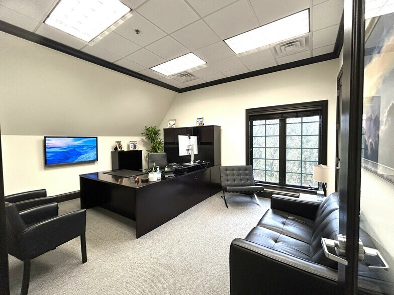 More Photos Of 1531 Grove Ave, Barrington Office For Sale