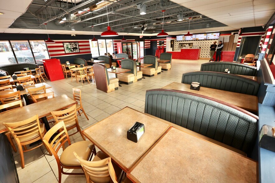 More Photos Of 2336 NW 23rd St, Oklahoma City Fast Food For Sale