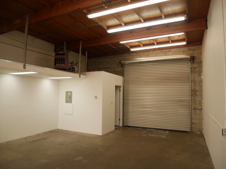 More Photos Of 2747 Sherwin Ave, Ventura Manufacturing For Sale