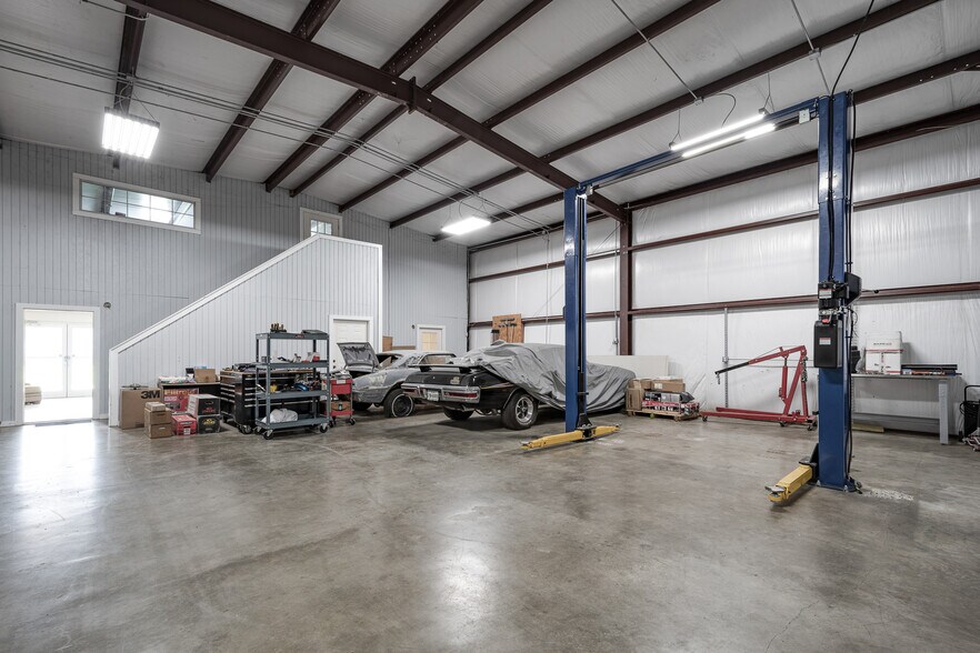 More Photos Of 12586 US-59, Splendora Warehouse For Sale