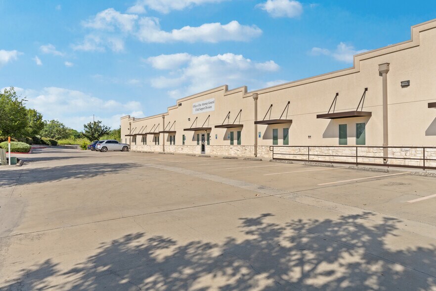 More Photos Of 250 S Foxtail Run, San Marcos Office For Sale