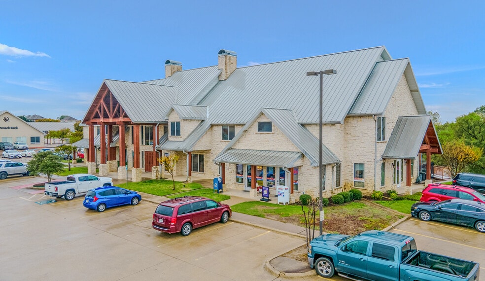 More Photos Of 8101 Boat Club Rd, Fort Worth Office For Lease