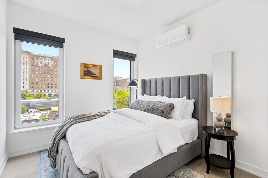 More Photos Of 4600 N Kenmore Ave, Chicago Apartments For Lease