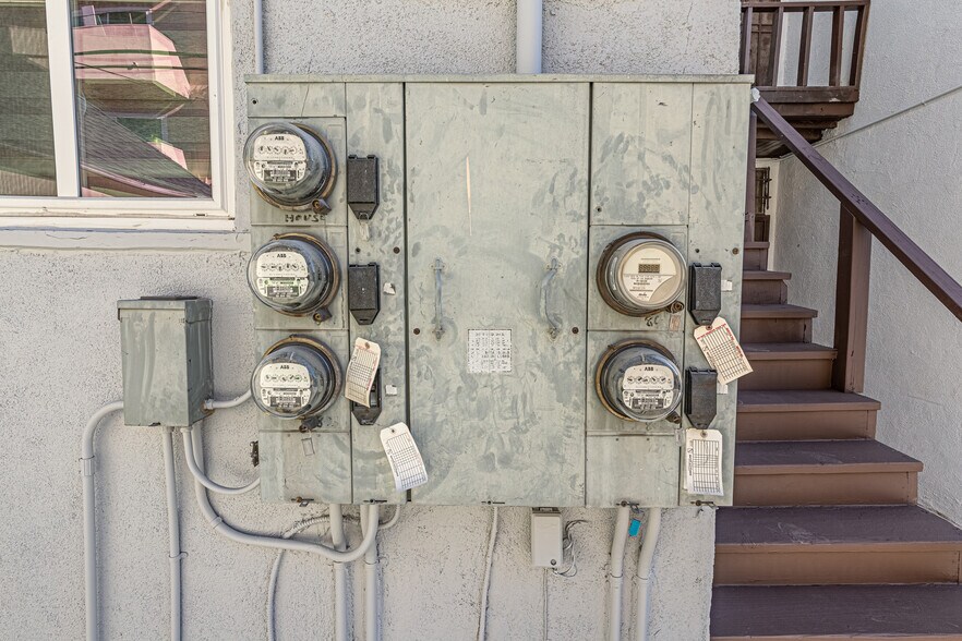 More Photos Of 801 N Alexandria Ave, Los Angeles Apartments For Sale