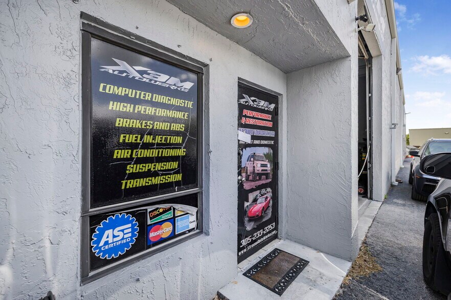 More Photos Of 12468-12470 SW 128th St, Miami Service For Sale