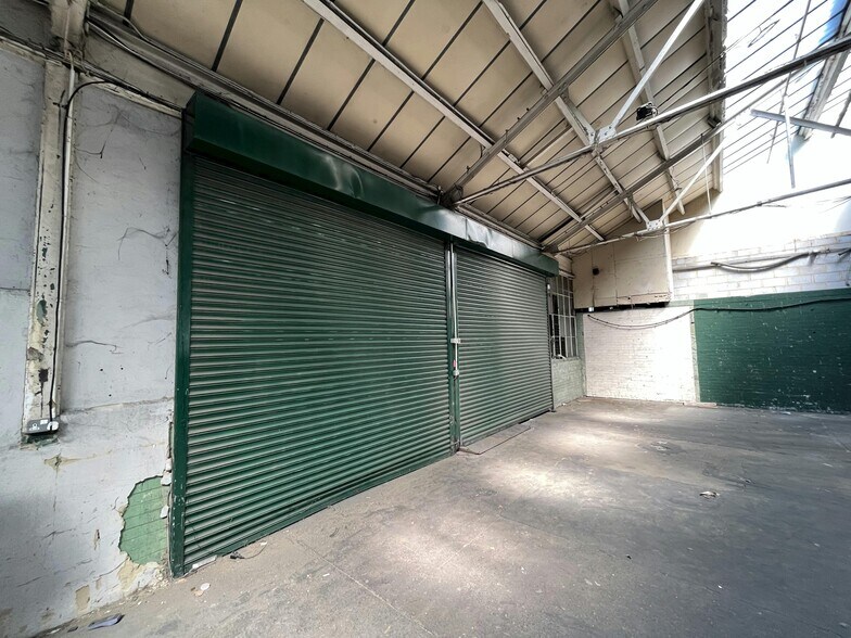More Photos Of 33-39 Parsons Green Ln, London Warehouse For Lease