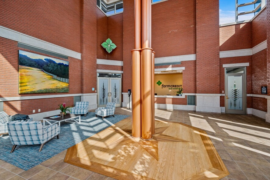 More Photos Of 1601 Ups Dr, Louisville Office For Sale