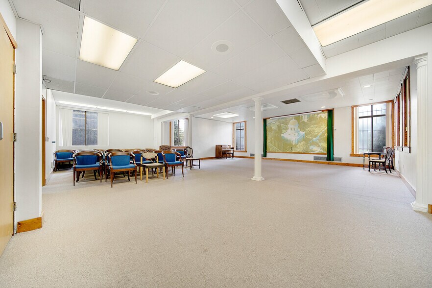 More Photos Of 19711 Greenfield Rd, Detroit Religious Facility For Sale