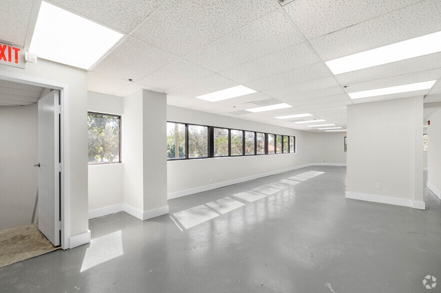More Photos Of 23123 State Road 7, Boca Raton Office For Lease