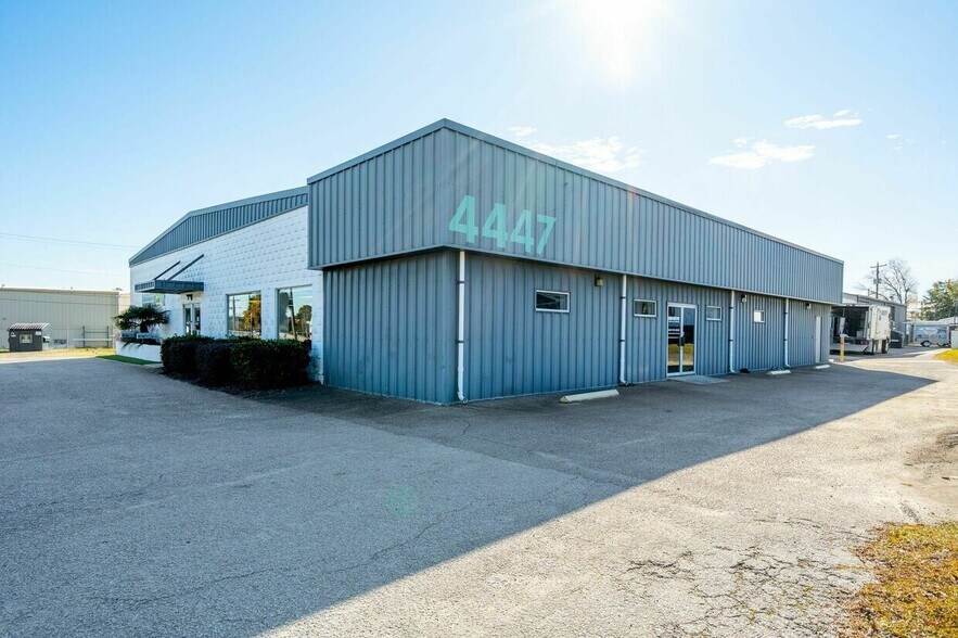 More Photos Of 4451 Dorchester Rd, North Charleston Warehouse For Lease