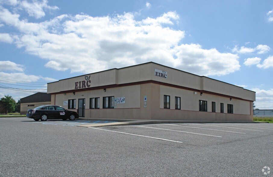 Primary Photo Of 900 Holly Dell Ct, Sewell Freestanding For Lease