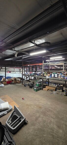More Photos Of 17735 Chappel Ave, Lansing Industrial For Sale