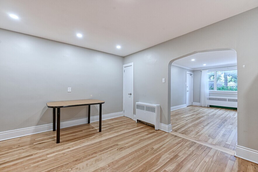 More Photos Of 156 Dagmar Av, Vanier Apartments For Sale