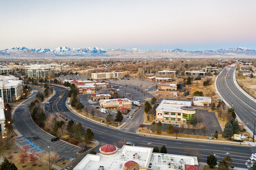 More Photos Of 753 W South Jordan Pky, South Jordan Bank For Lease