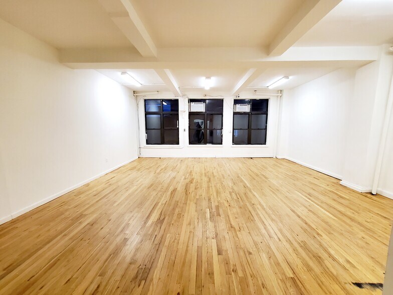 More Photos Of 13 E 37th St, New York Office Residential For Sale