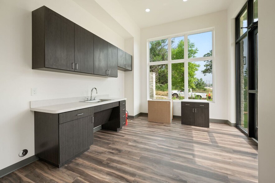 More Photos Of 1360 N Kimball Ave, Southlake Medical For Lease