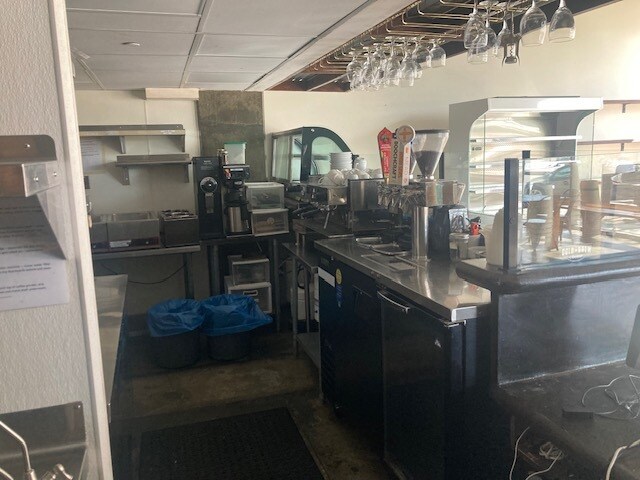 More Photos Of 175 S Ventura Ave, Ventura Apartments For Lease