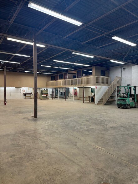 More Photos Of 321 Ramsdell Ave, Buffalo Warehouse For Lease