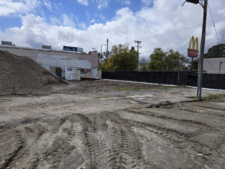 More Photos Of 8143 San Fernando Rd, Sun Valley Land For Sale