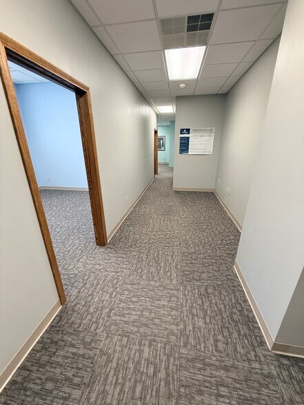 More Photos Of 431 13th St, Franklin Office For Sale