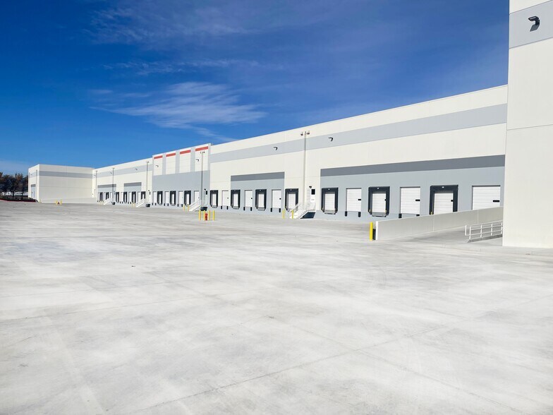 More Photos Of 2725 Low Ct, Fairfield Distribution For Lease