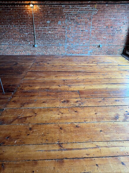 More Photos Of 106 Genesee St, Utica Restaurant For Lease