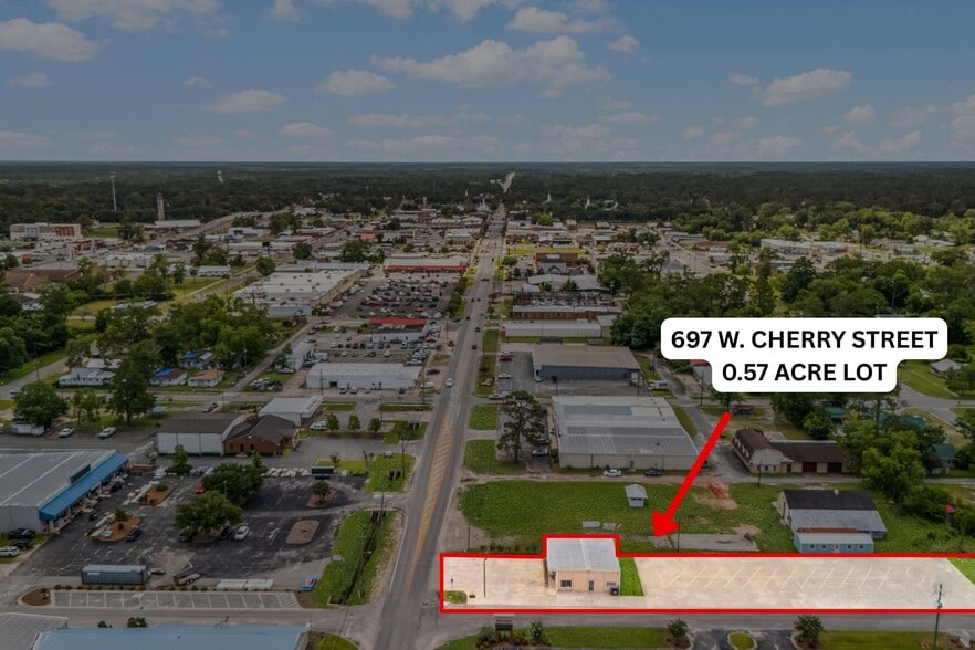 Primary Photo Of 697 W Cherry St, Jesup Restaurant For Sale