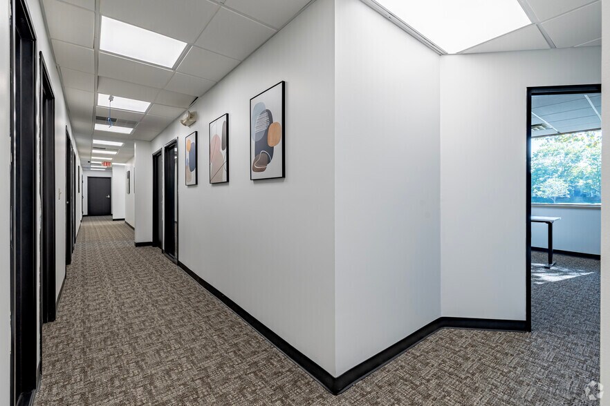More Photos Of 2006 Hogback Rd, Ann Arbor Coworking Space