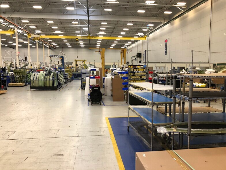 More Photos Of 2615 94th St SW, Everett Manufacturing For Lease