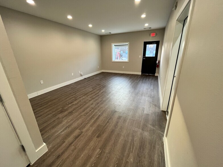 More Photos Of 1922 Choate Pky, Celina Warehouse For Lease