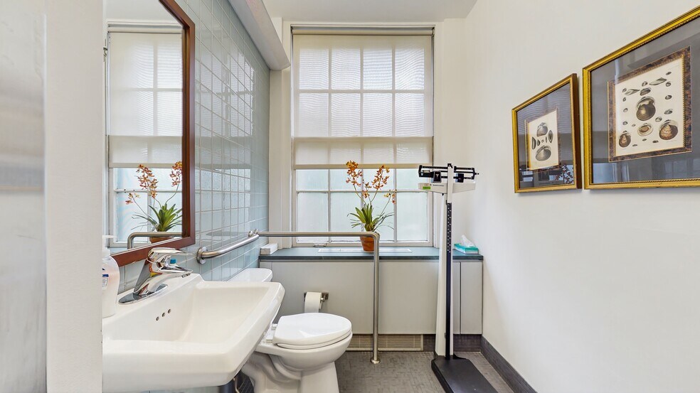 More Photos Of 905 5th Ave, New York Apartments For Sale