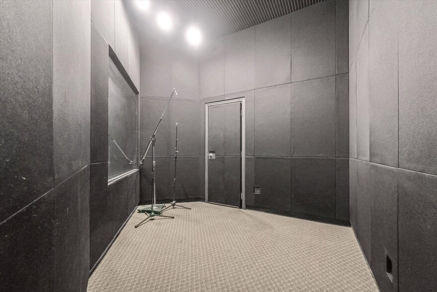 More Photos Of 13358 Monte Vista Ave, Chino Warehouse For Sale