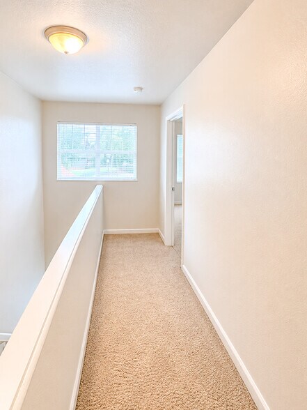 More Photos Of 4955-4959 Elizabeth St N, Keizer Apartments For Sale
