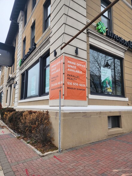 More Photos Of 210 Old Country Rd, Mineola Office For Lease