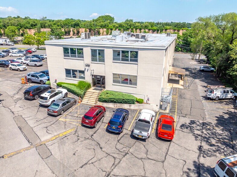 More Photos Of , Roslyn Heights Office For Sale