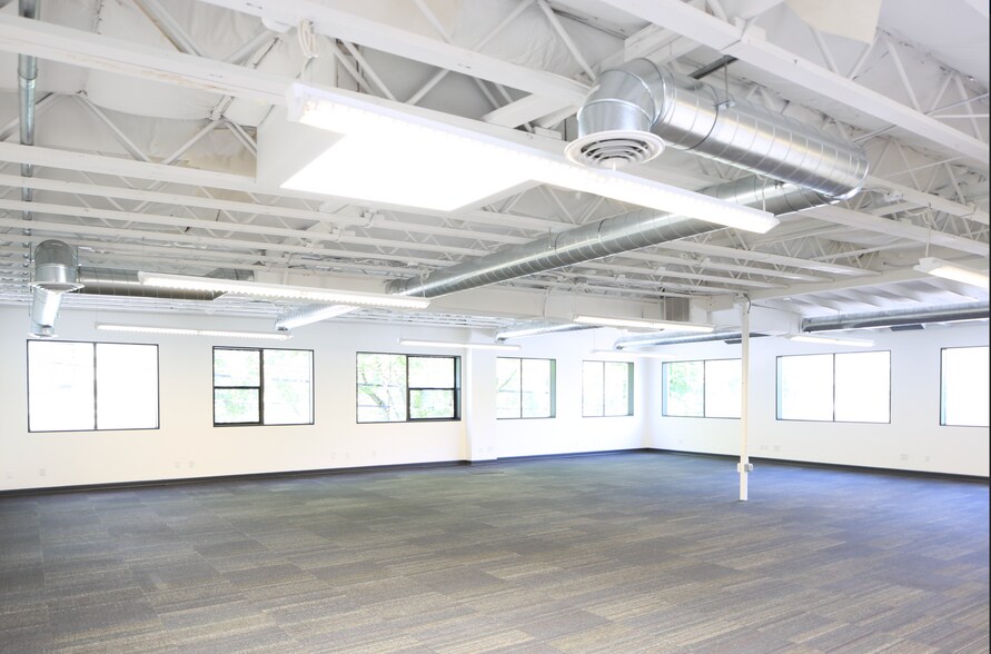 More Photos Of 1328-1332 NW Kearney St, Portland Loft Creative Space For Lease