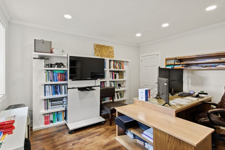 More Photos Of 114-116 E Main St, Penn Yan Storefront Retail Residential For Sale